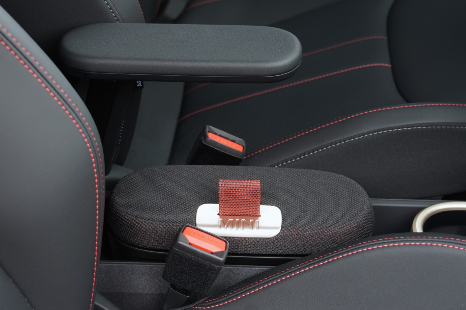 Mini John Cooper Works E (JCW)