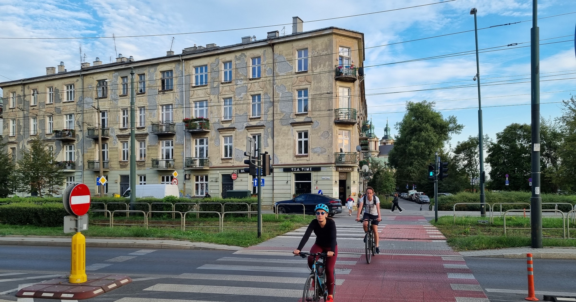 Przejazd rowerowy przez ulicę Dietla w pobliżu mostu Grunwaldzkiego