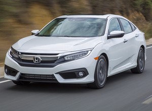 Honda Civic 4d – spróbuje zastąpić Accorda (ceny)