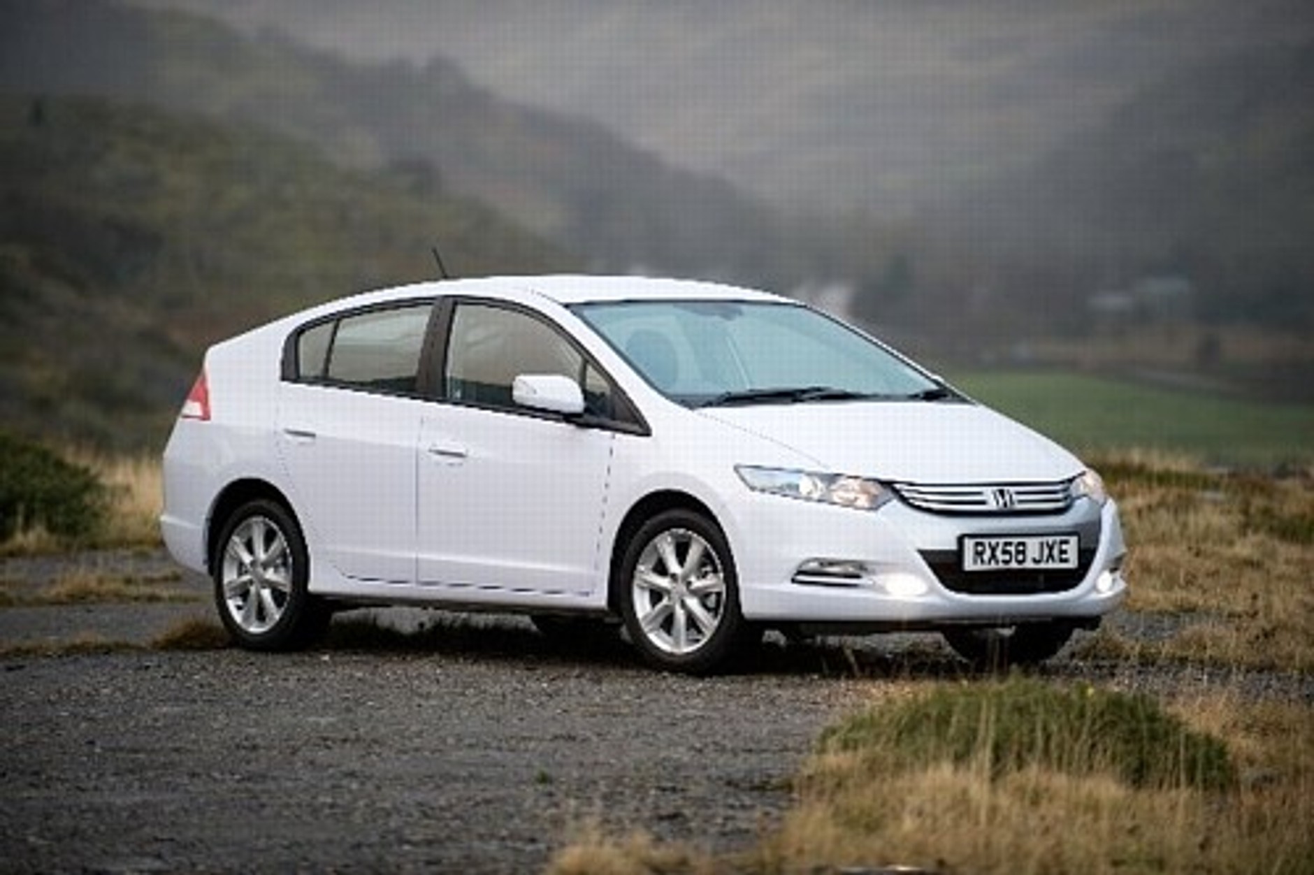 Honda Insight - Sposób na oszczędzanie paliwa