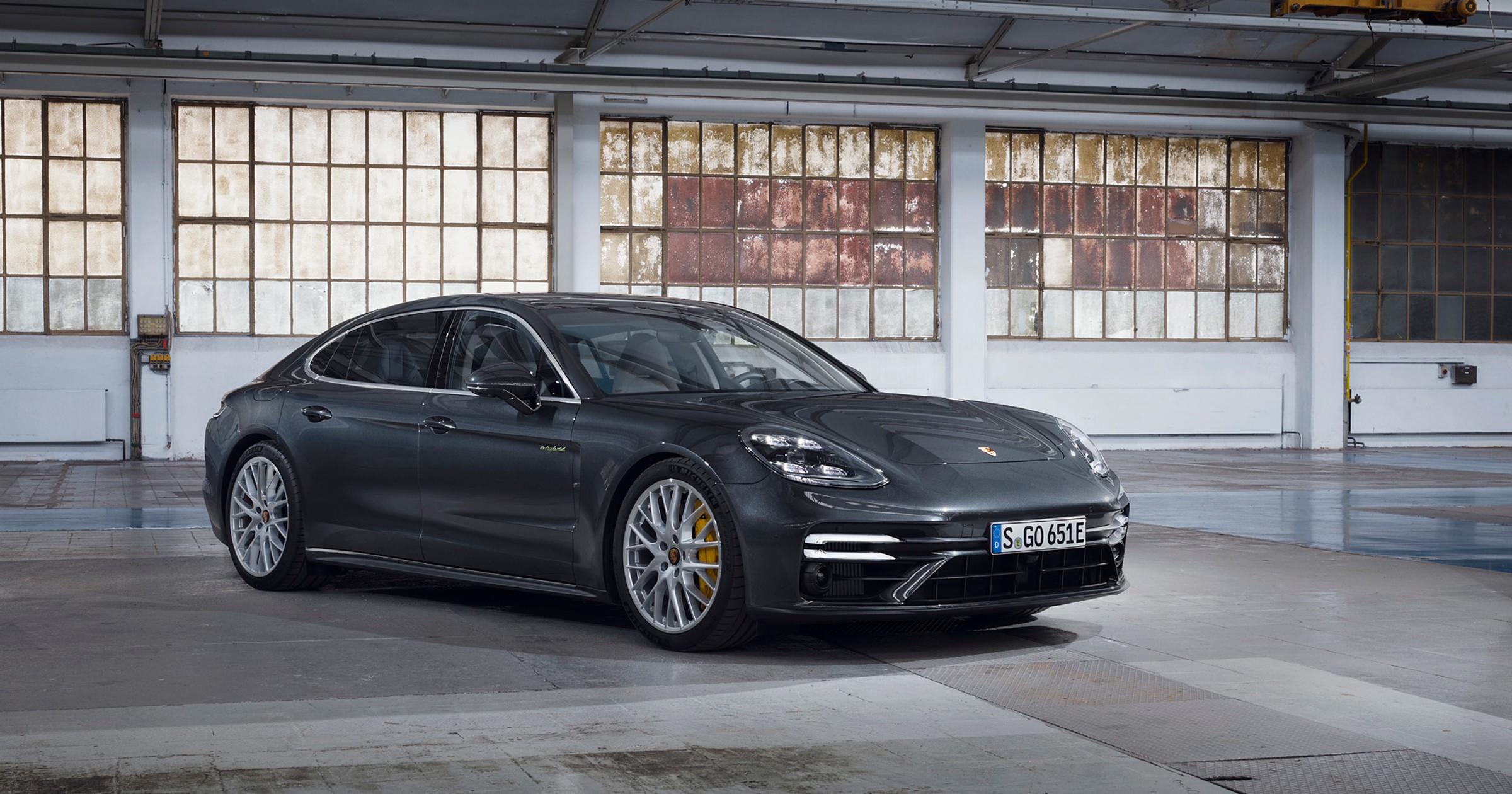 Porsche wprowadza nowe warianty Panamery