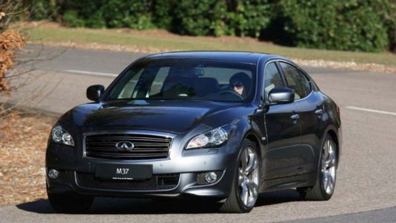 Infiniti M37