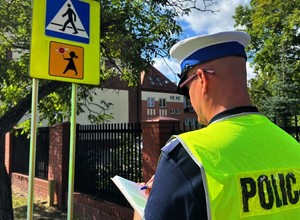 Policjanci czuwają nad bezpieczeństwem dzieci. Ruszyły wzmożone kontrole na drogach