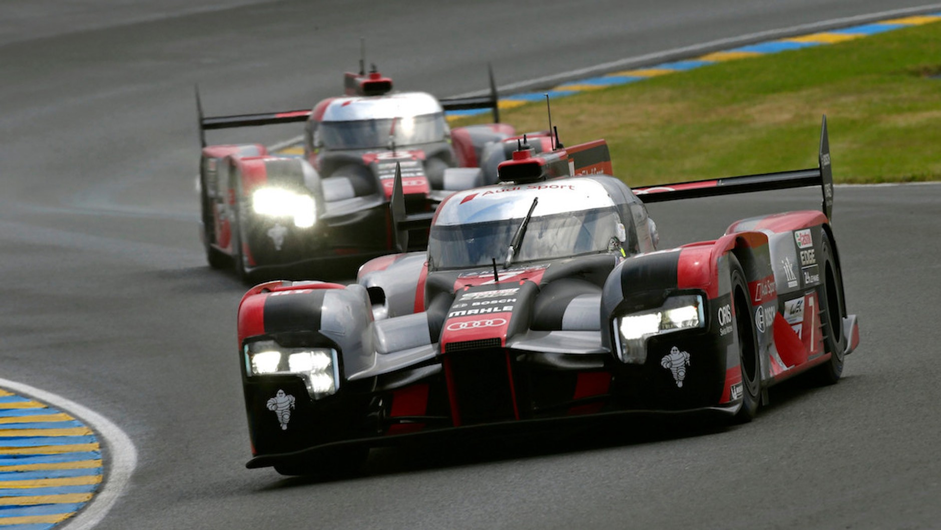 Audi R18 w wyścigu 24h Le Mans 2016