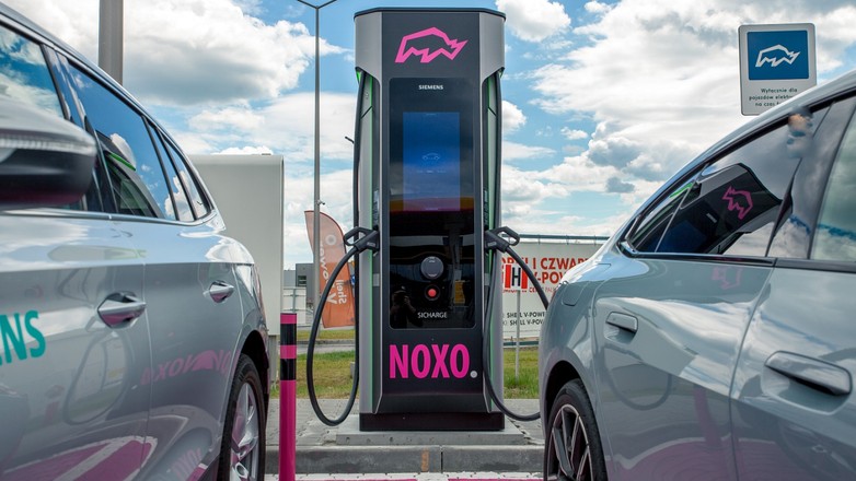 Siemens Sicharge D - ultraszybka ładowarka dla aut elektrycznych