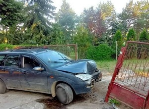 Jednego zatrzymała brama, a drugiego ludzie. Wyszkowska policja miała co robić