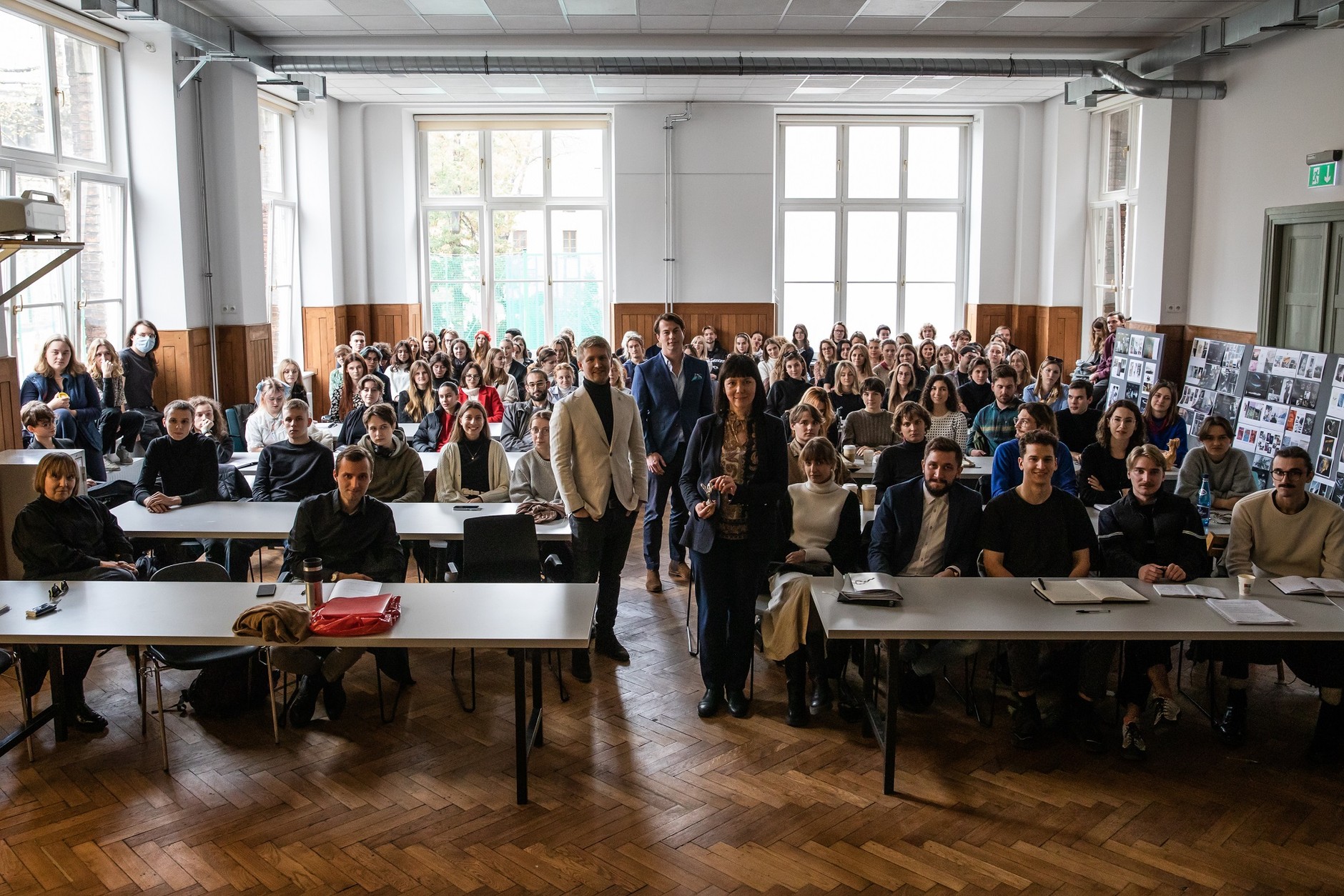 Zdjęcie z pierwszego wykładu, na którym ogłoszono projekt