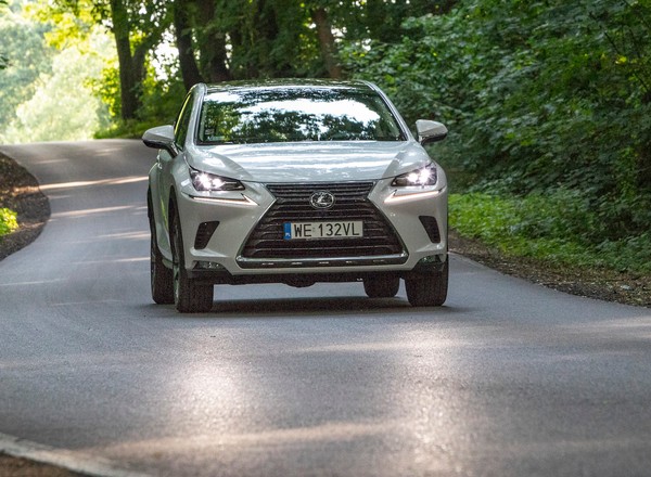 SUV-y Lexusa z lotu ptaka – nowa perspektywa?