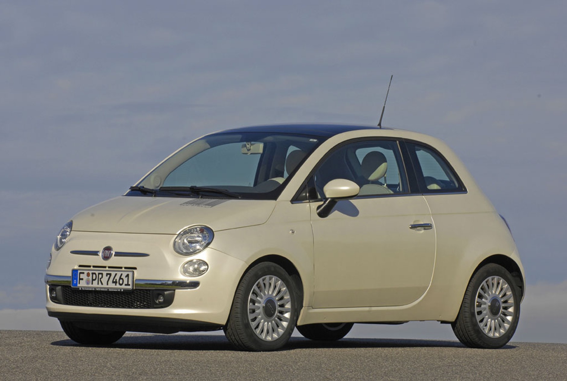 Inwazja turbo! Z turbiną czy bez? Porównanie trzech par aut