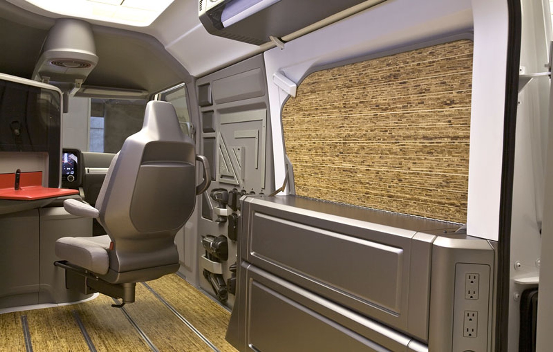 Nissan NV2500 Concept – nowe zdjęcia i bliższe informacje