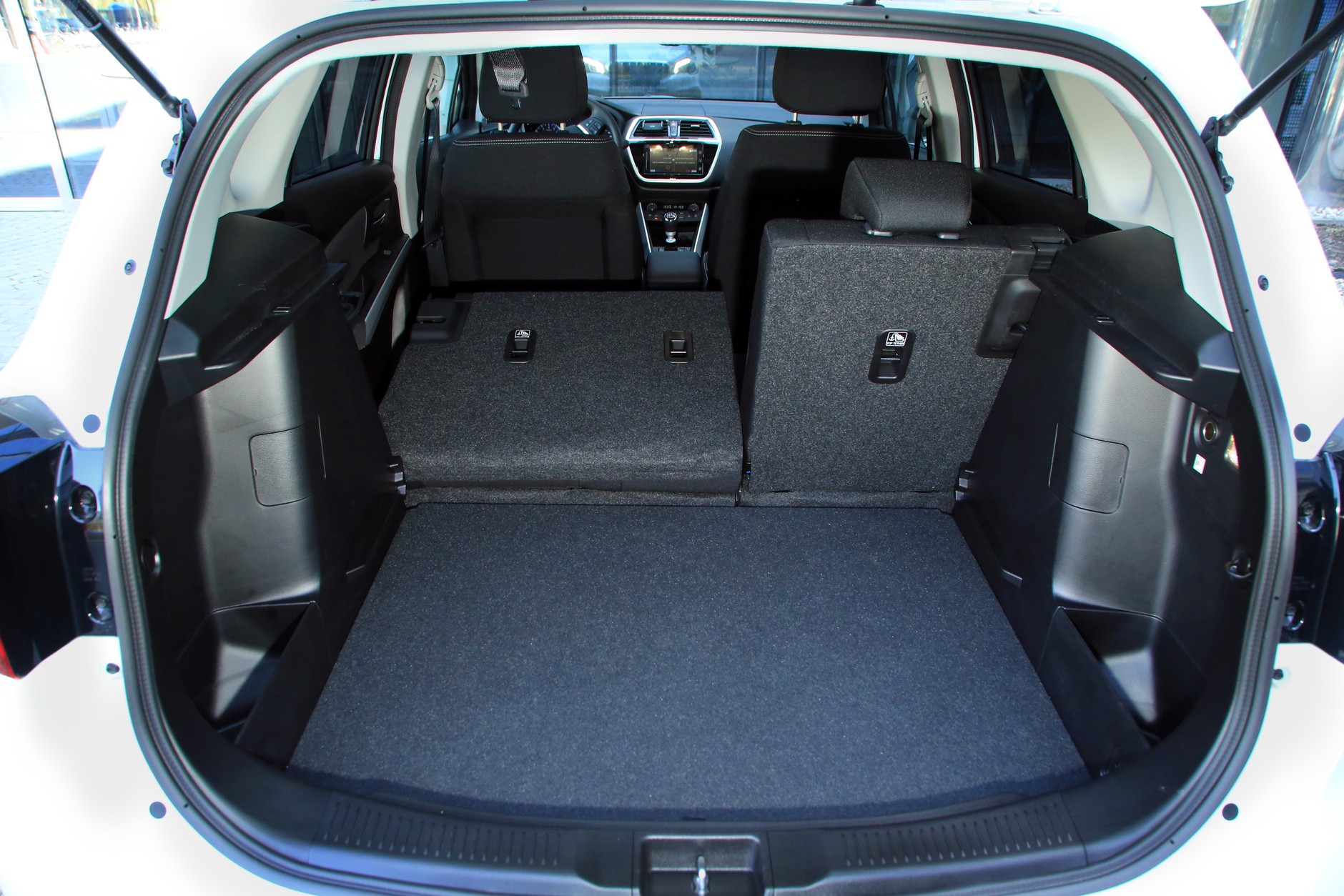 SX4 S-Cross Hybrid 1.4 BOOSTERJET 2WD 6MT