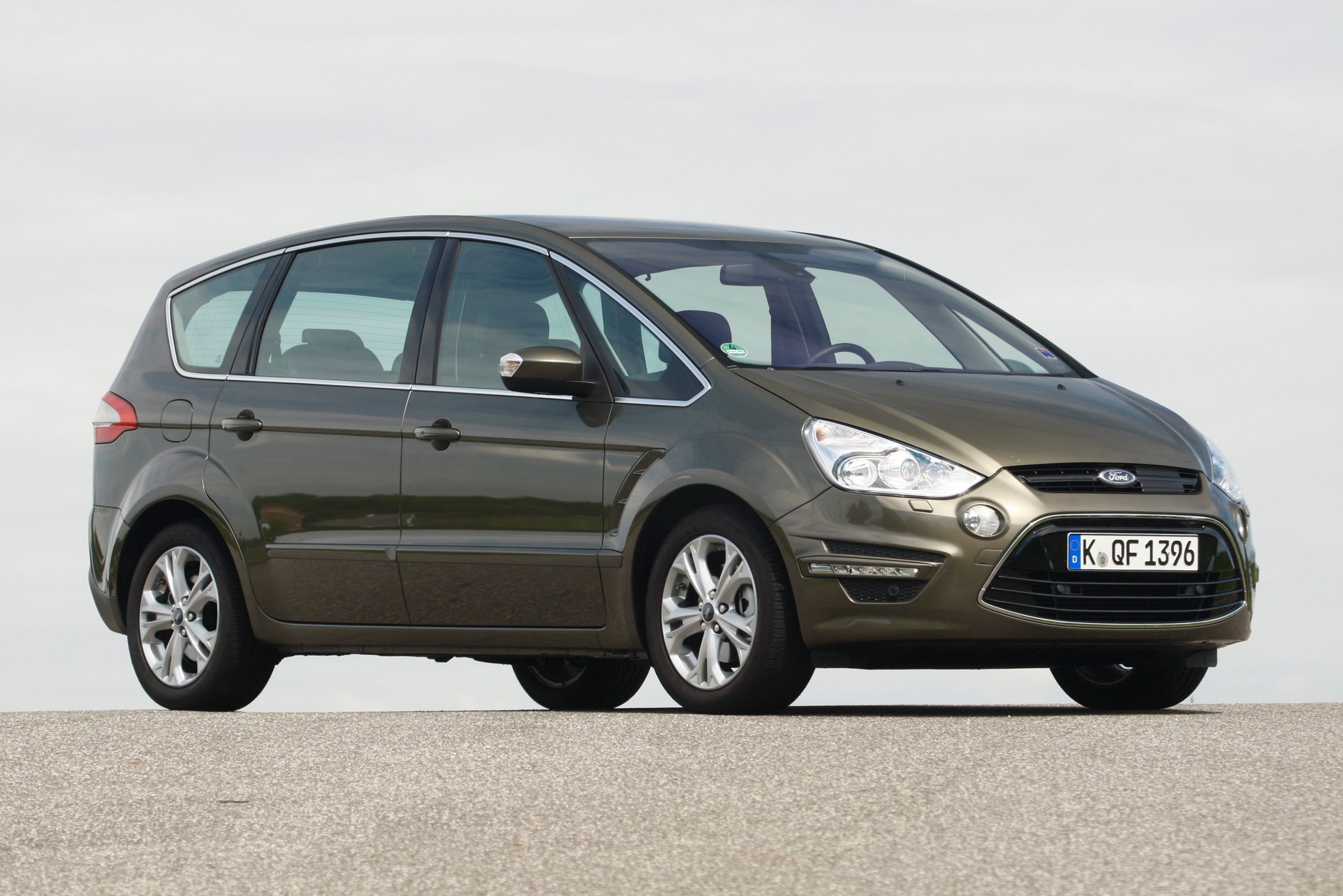 Nie uwierzysz, ale te auta mają 13 lub więcej lat!