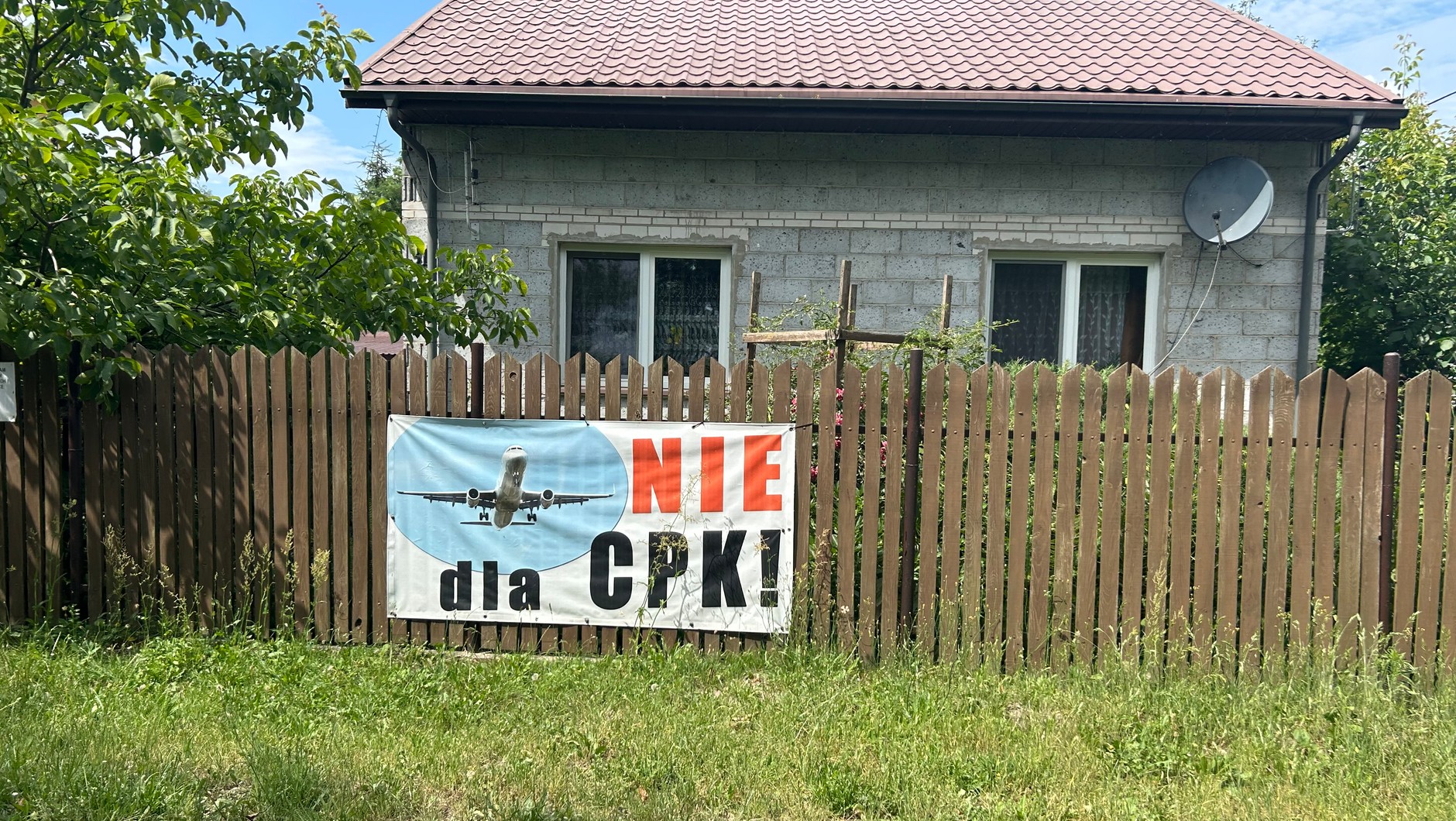 Jak dziś wygląda CPK w Baranowie? Im bliżej miejscowości, tym więcej banerów "Nie dla CPK"