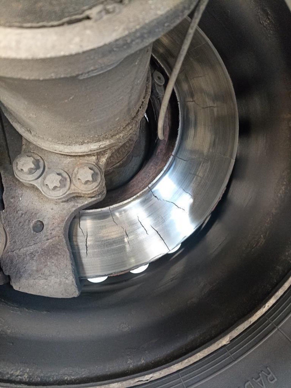 Ciężarówki w złym stanie technicznym