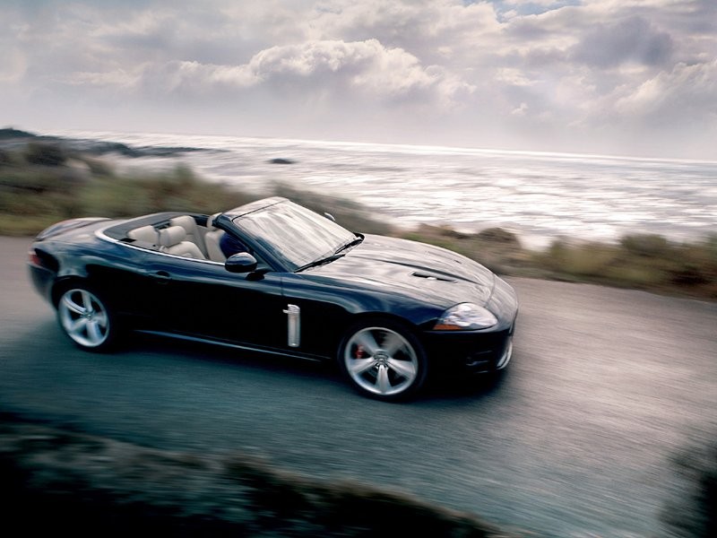 Genewa 2007: Jaguar XKR Portfolio
