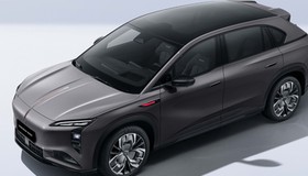Hongqi EHS7