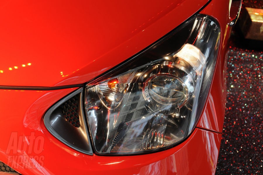 Aston Martin trafił na wystawę sklepową