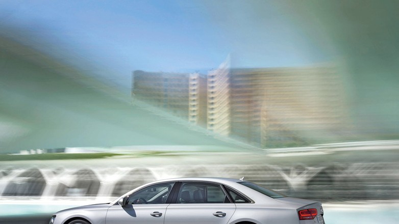 Audi A8 L 3.0 TFSI: Świat widziany z tylnej kanapy