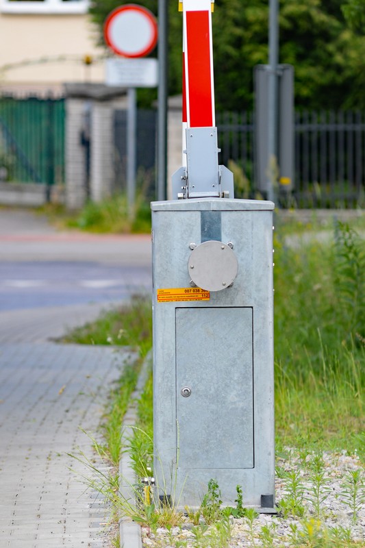 Żółte naklejki