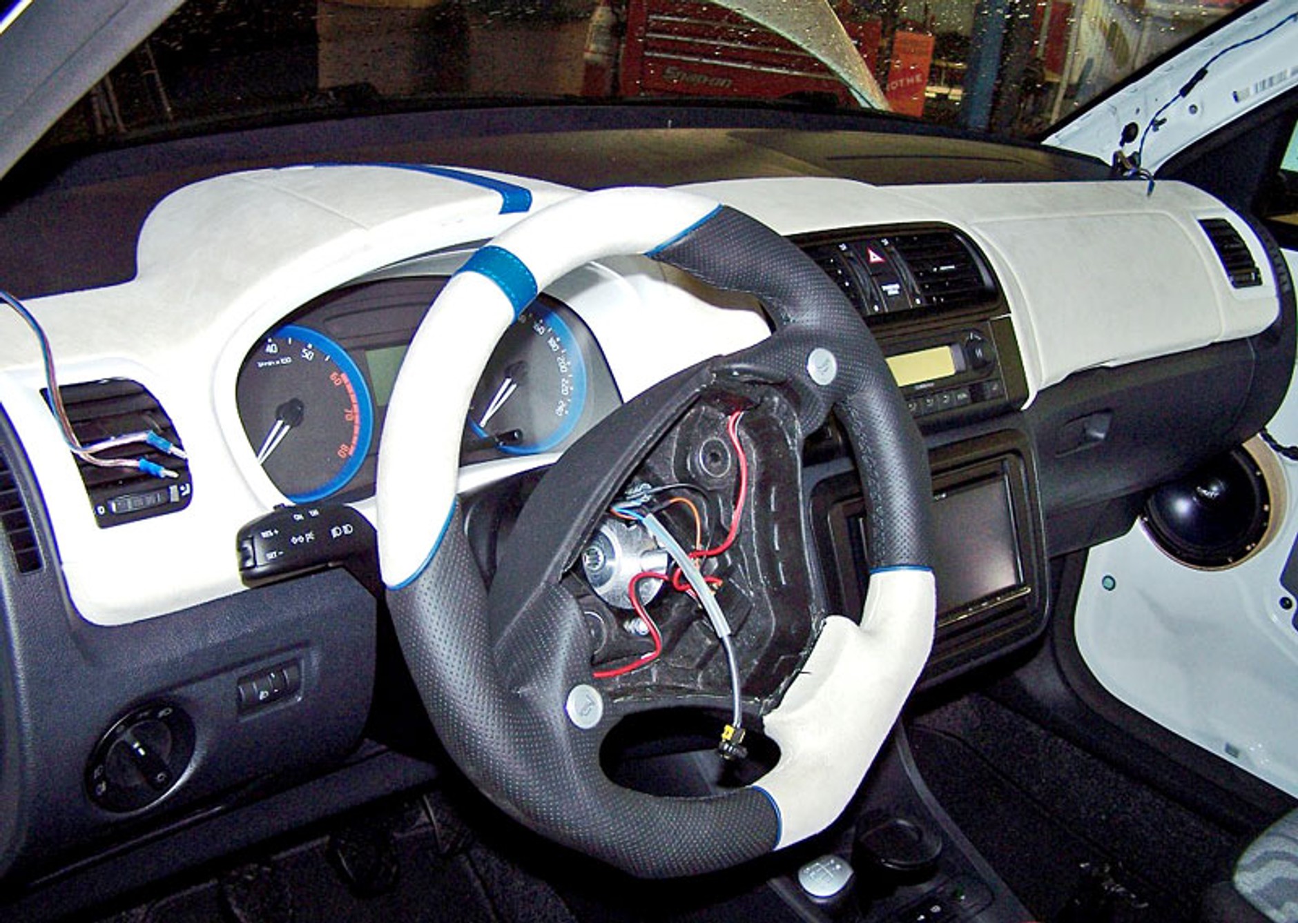 Essen Motor Show 2008: Fabia goes fabialous