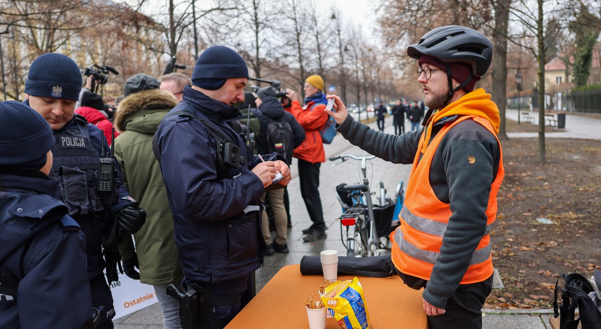 Ostatnie Pokolenie zablokuje Warszawę. Dzisiaj "największy protest w historii"