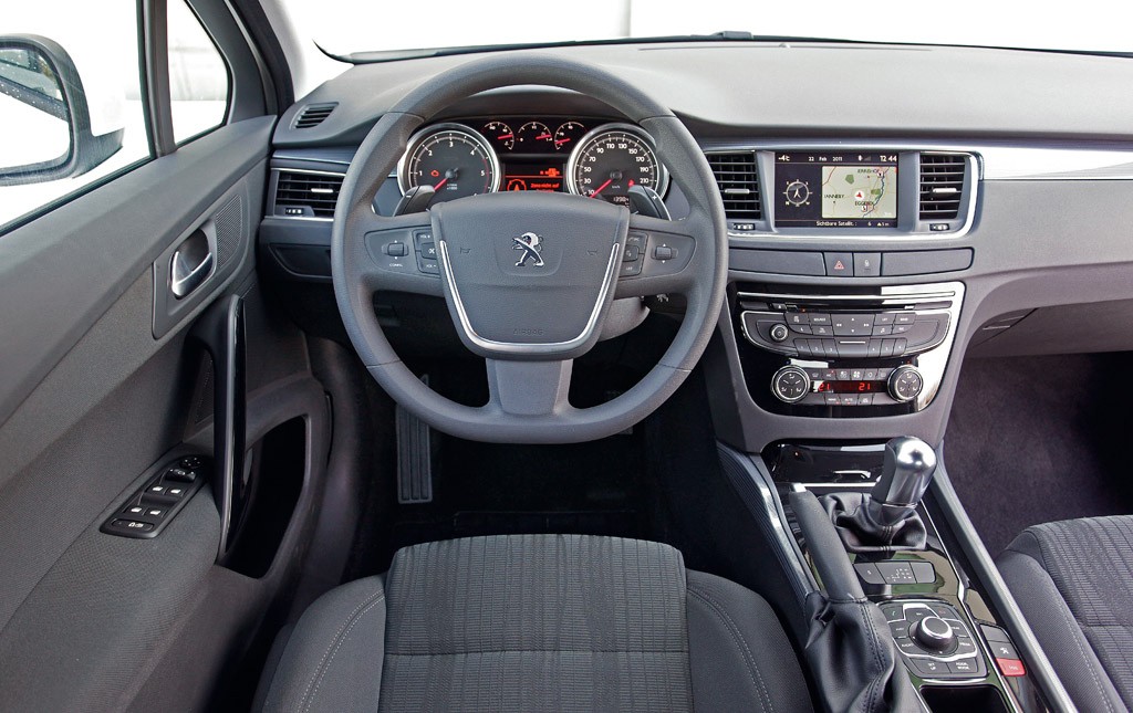 Czy Peugeot 508 pokona Volkswagena Passata?