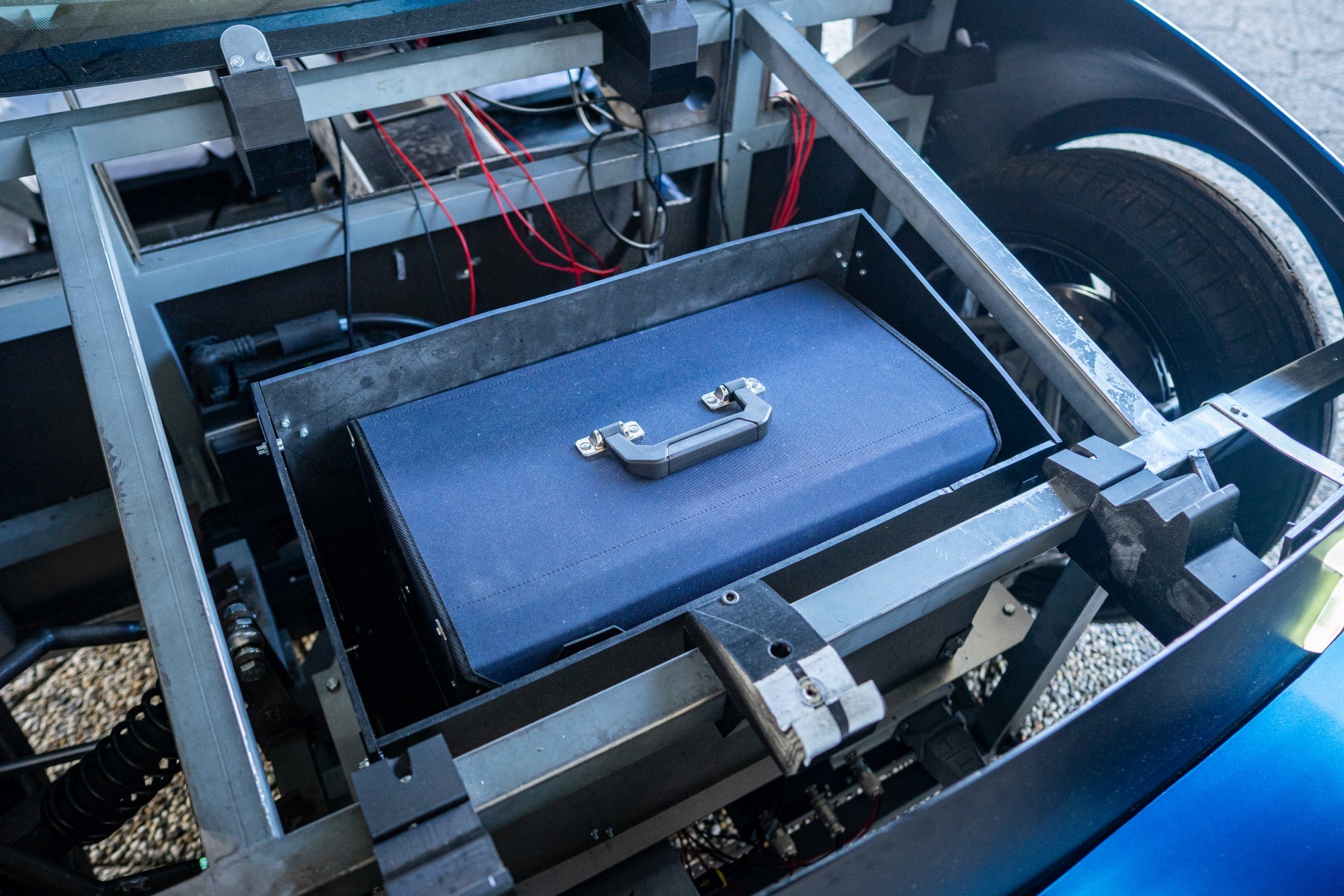 Miejsce na skrzynkę ze wszystkimi potrzebnymi narzędziami