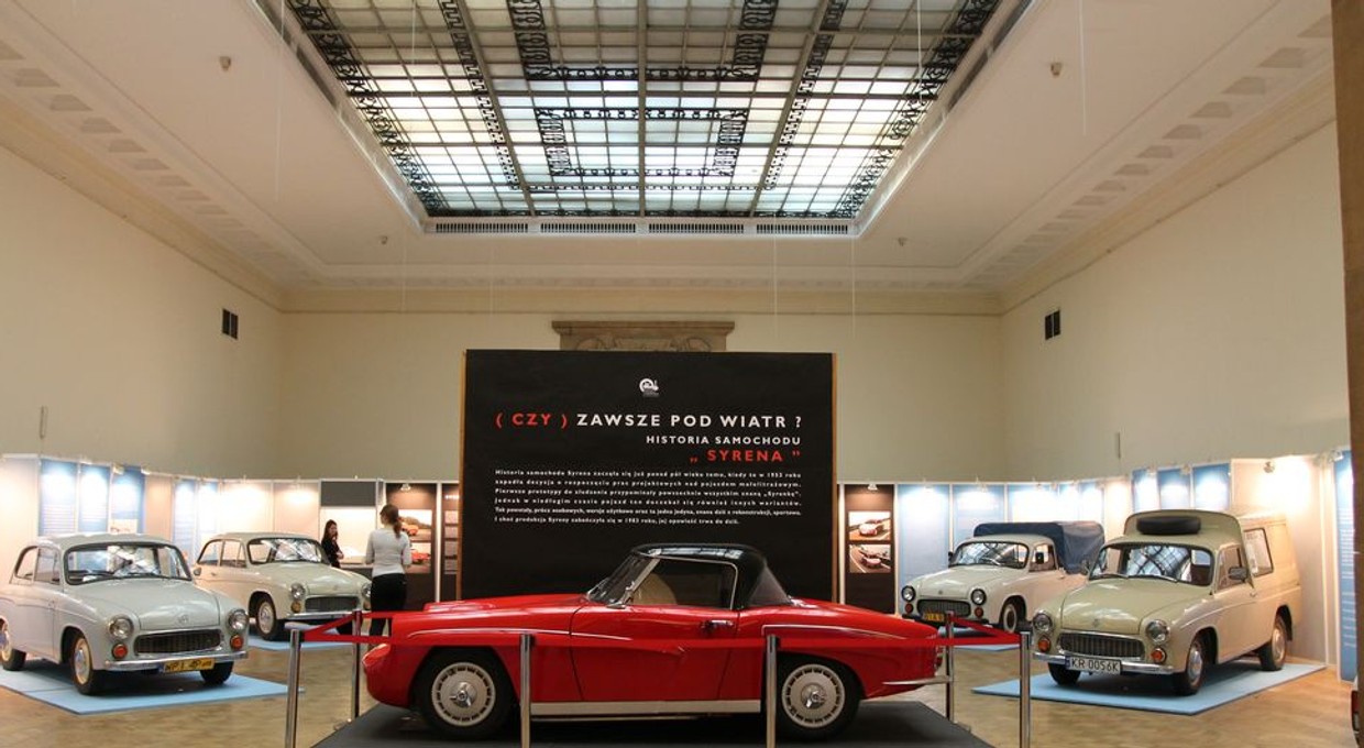 Syrena w Warszawie | Dawnych wspomnień czar