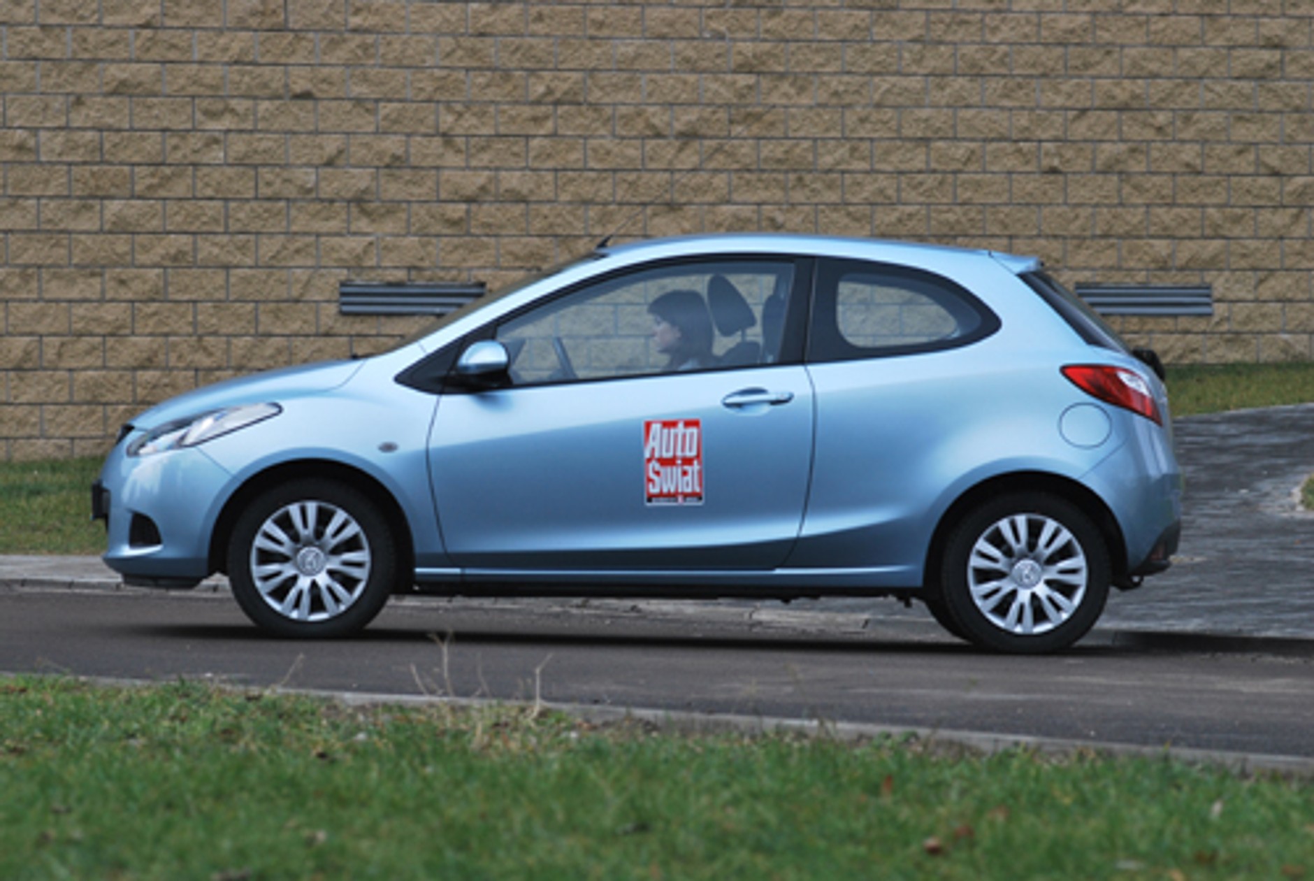 Mazda 2 1.4 MZ-CD Exclusive - Wcale nie żal diesla