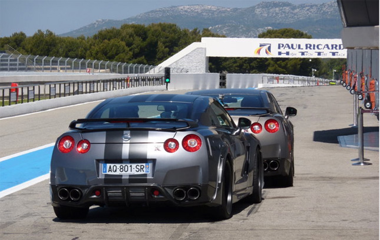 Kubica otrzymał białego Nissana GT-R