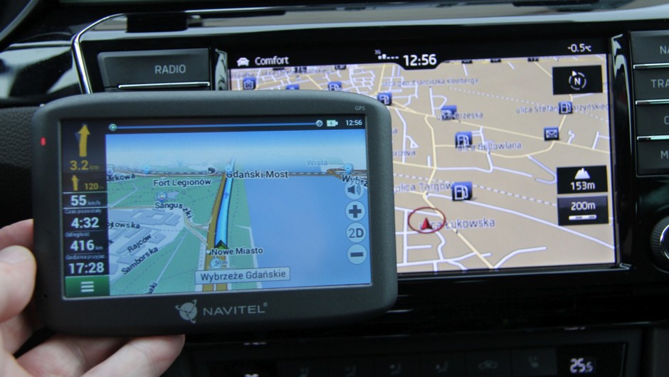 Navitel E500