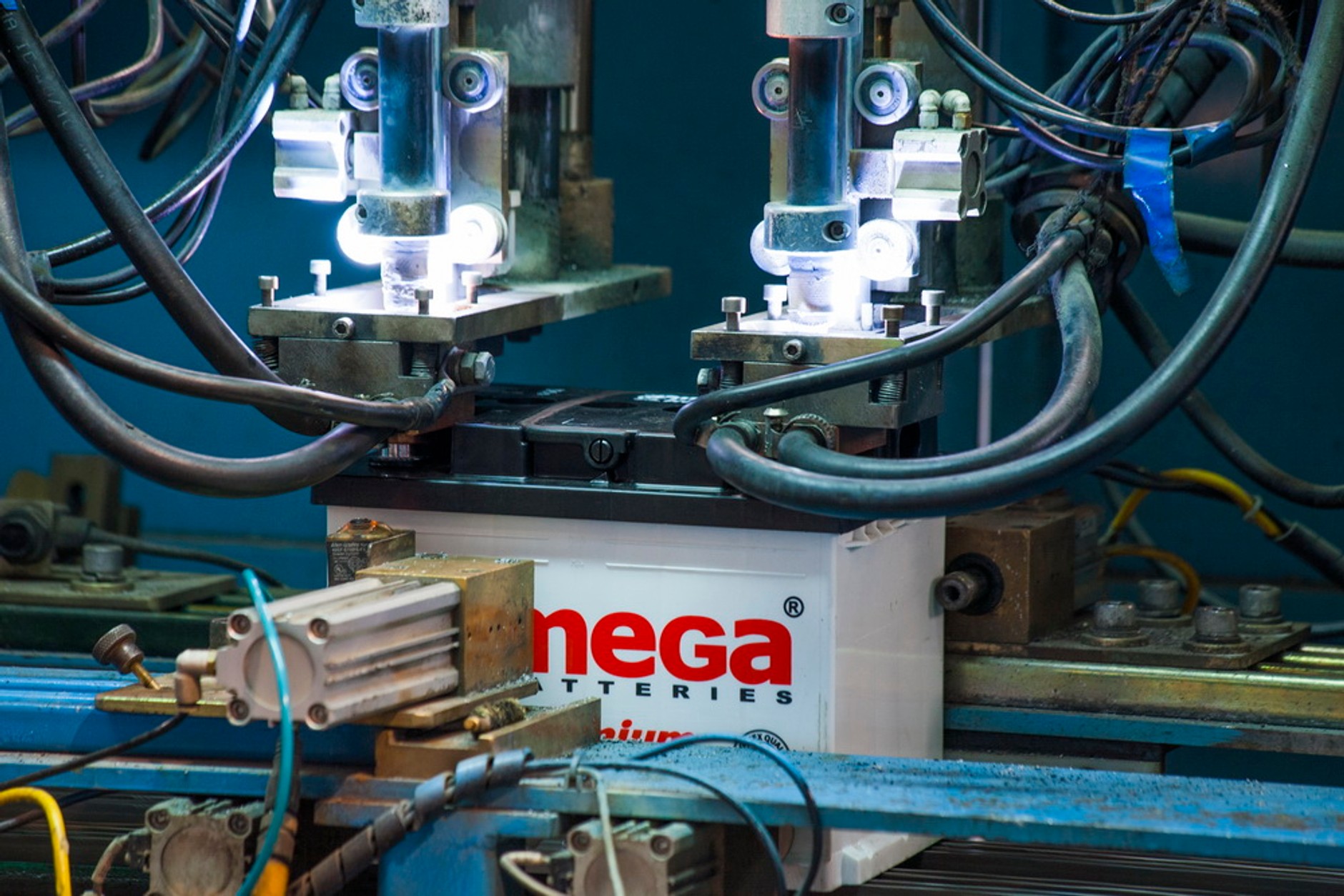 Jak bezpiecznie pozbyć się zużytego akumulatora?