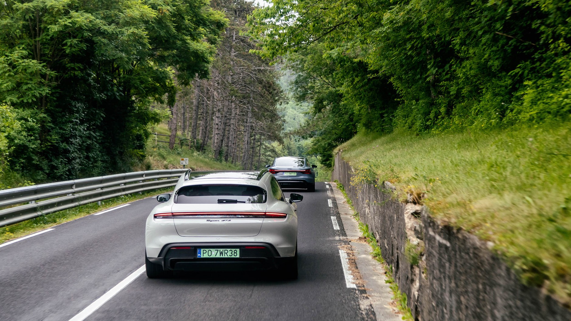 Podróż Porsche Taycanem i Audi e-tronem GT do Chorwacji
