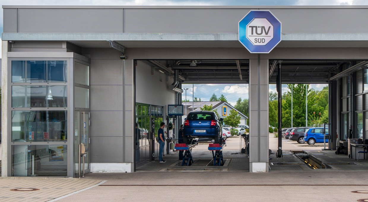 Nowy raport TÜV. Bezlitośni diagności z Niemiec wskazali najgorsze i najlepsze auta