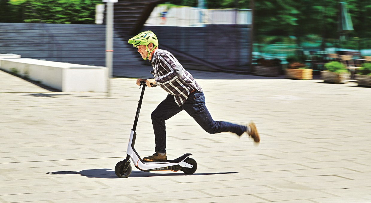 Na hulajnodze bez tablicy rejestracyjnej. Anonimowo i bezkarnie?