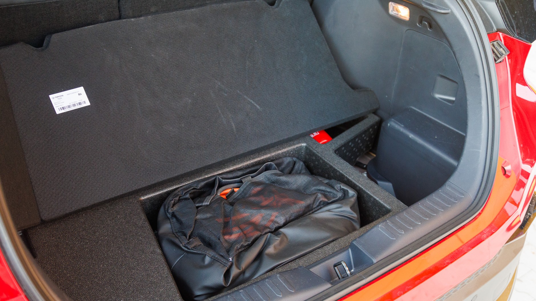 2024 Toyota C-HR PHEV