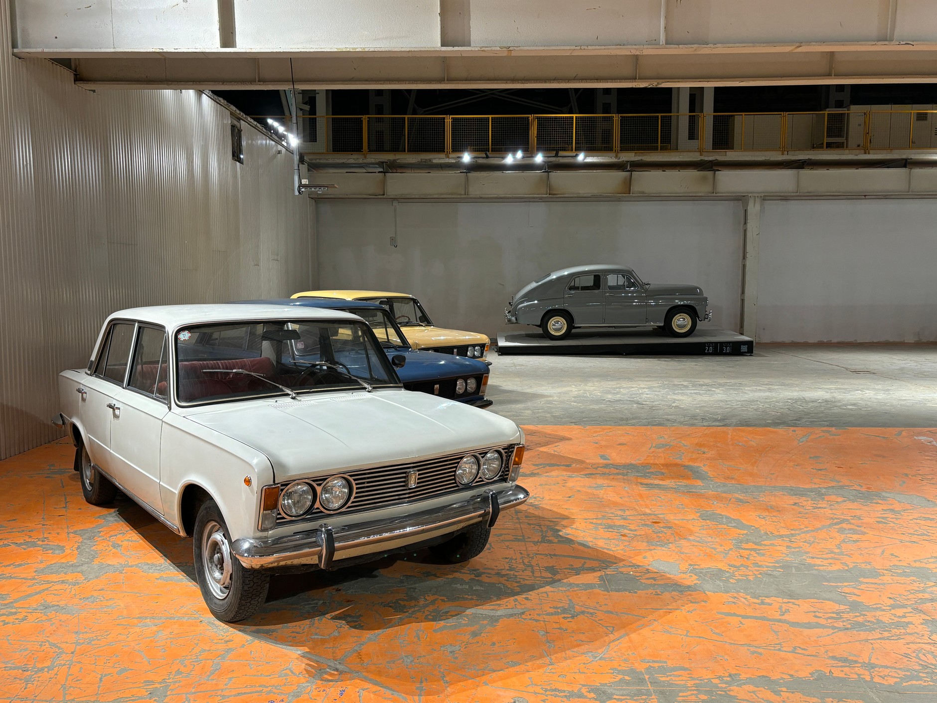 Wystawa w dawnej fabryce FSO