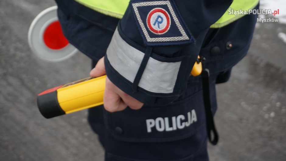 Na widok radiowozu kierowca BMW zaczął uciekać. We kwi miał "pełny zestaw"