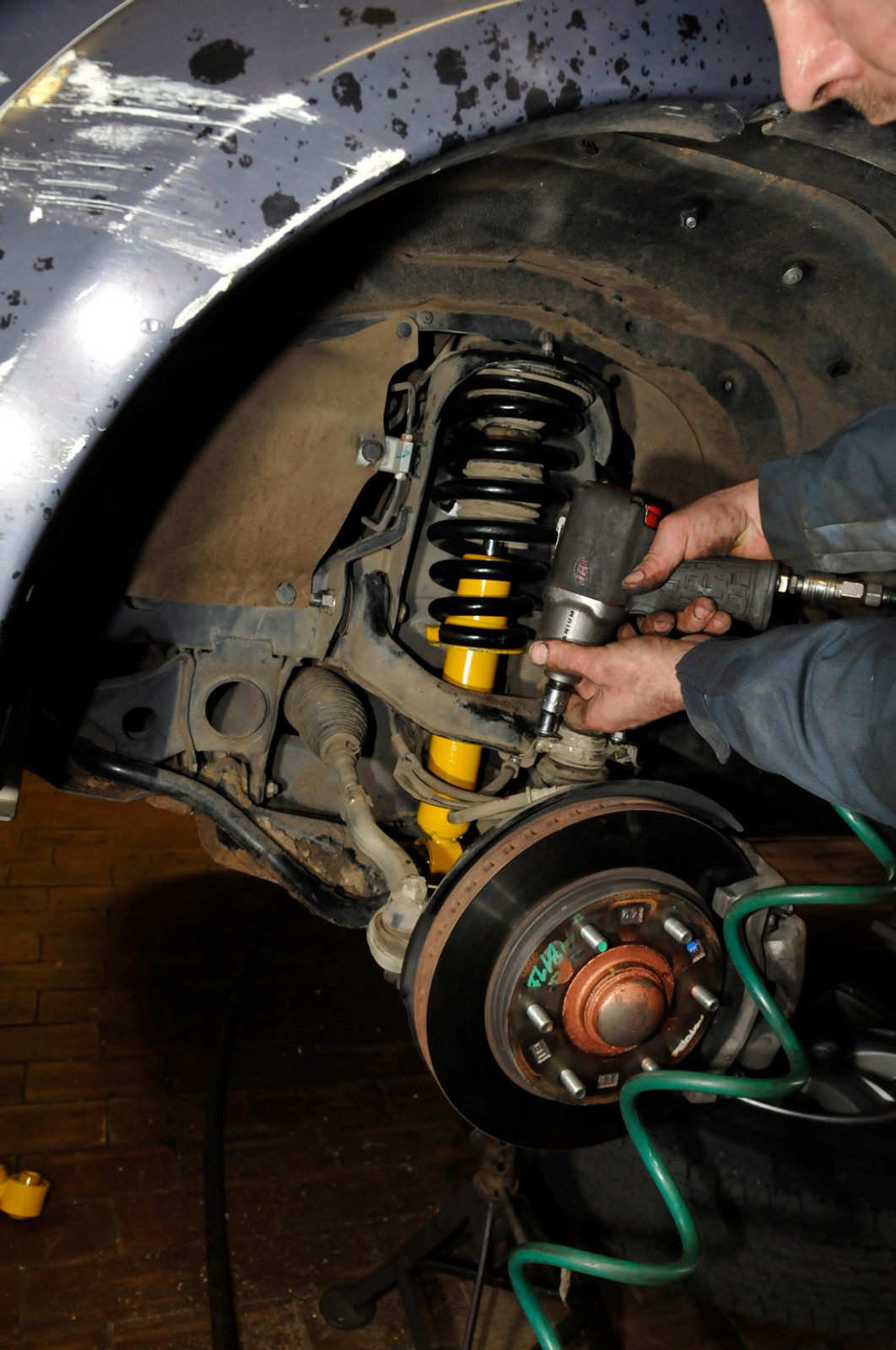 Zawias to podstawa: zobacz, jak podnieść terenówkę