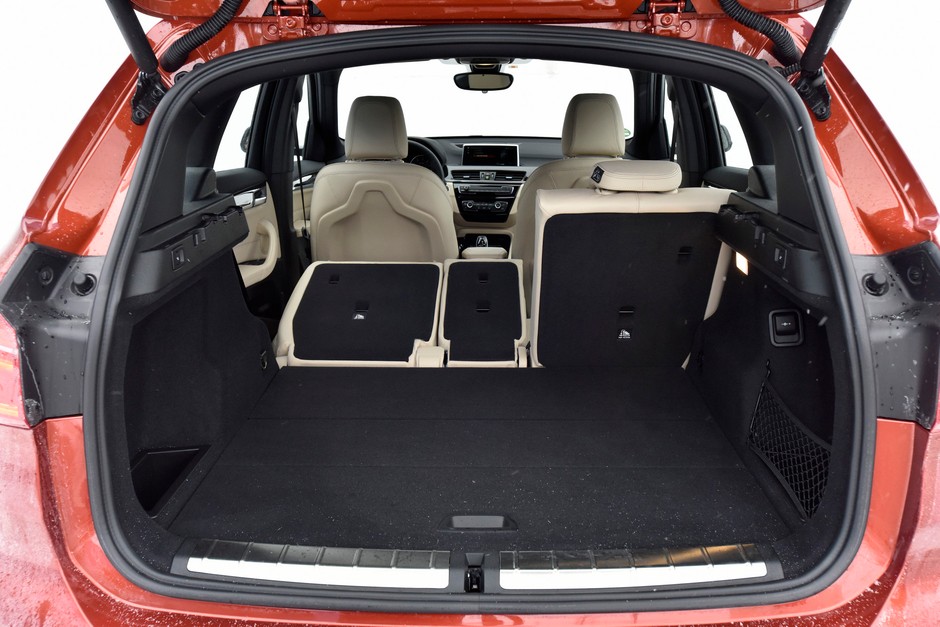 Drzwi do klasy premium otwarte? Porównanie: Volvo XC40 vs. Audi Q3, BMW X1