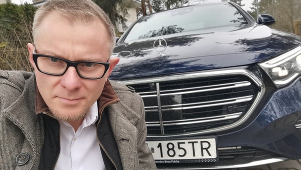 Jeździłem Mercedesem E300 e, czyli hybrydą plug-in. Sprawdziłem, czy to perfekcyjna kombinacja