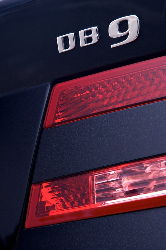 Aston Martin DB9: wymarzony samochód Brytyjczyków