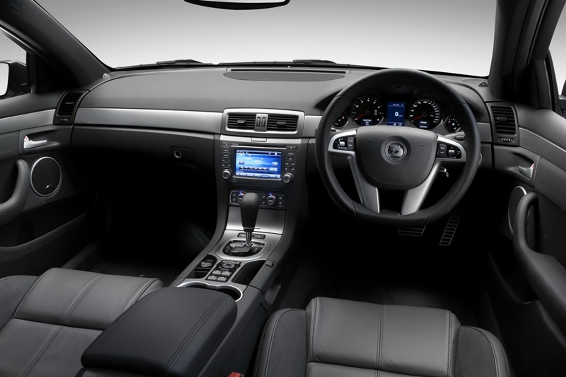 Holden Grange V8 to klasa S dla Aborygenów