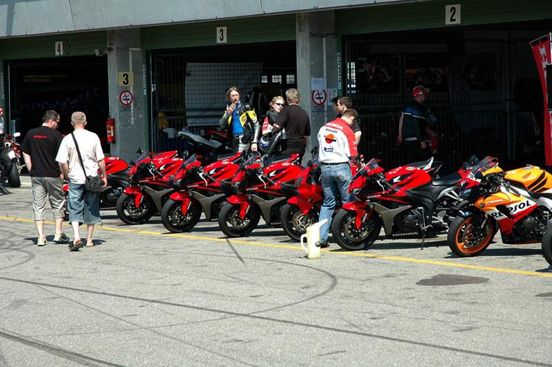 Supermoto Honda Days: nowy CBR600RR na torze