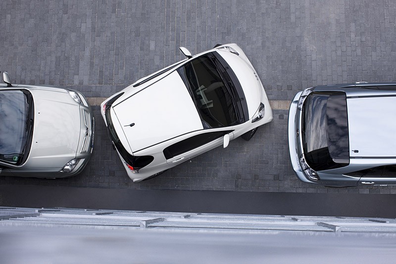 Toyota iQ: sześć nowinek technicznych zwiększających kabinę pasażerską