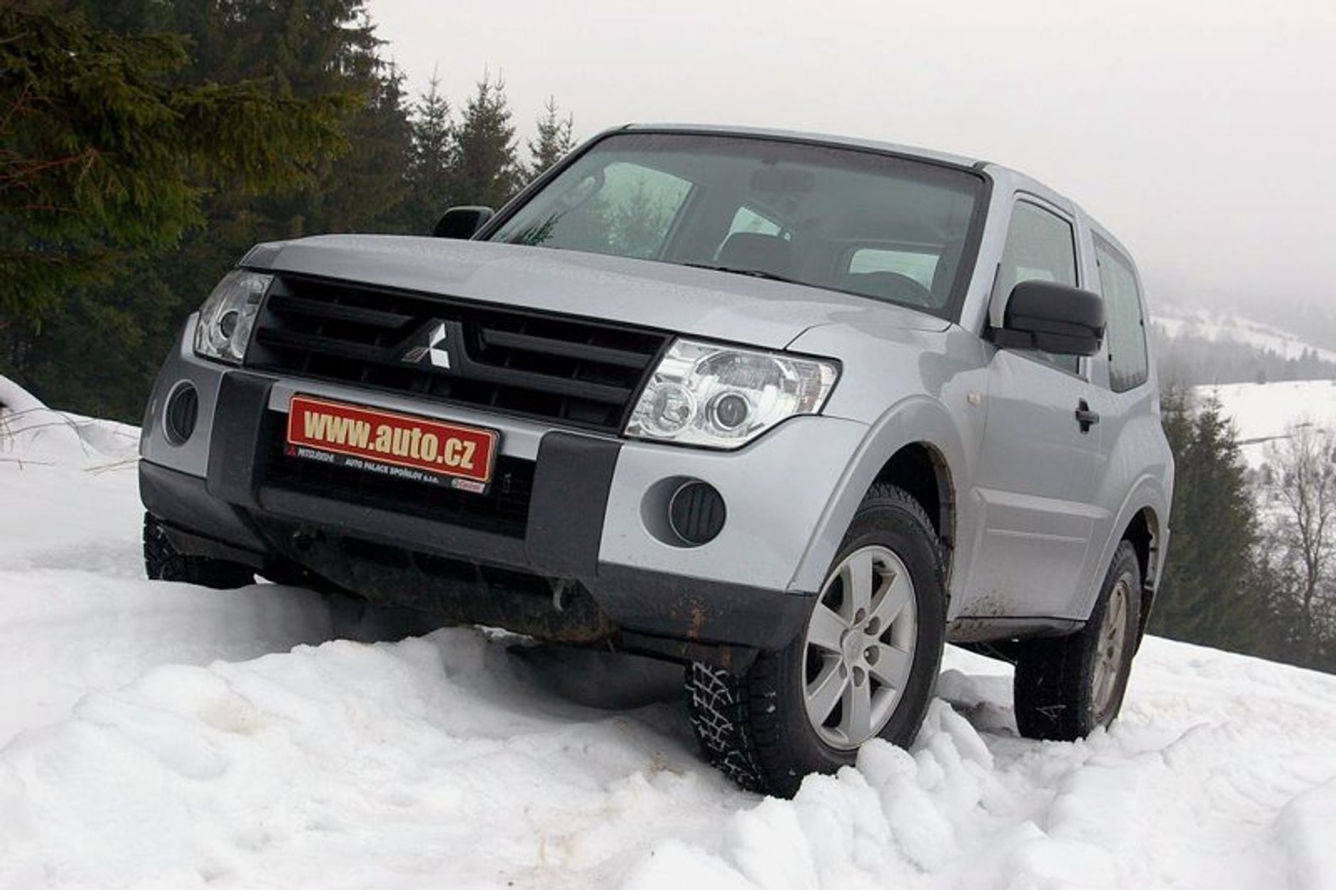 Mitsubishi Pajero 3.2 DI-D SWB – zwinna jaszczurka