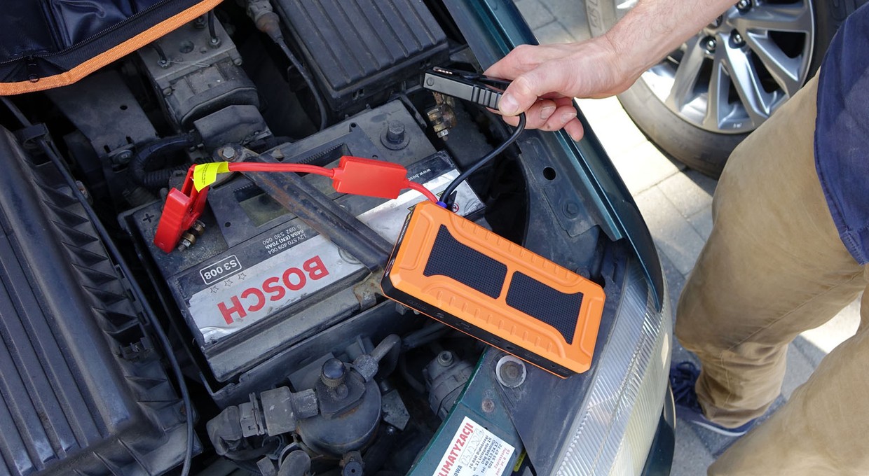 Powerbank na kłopoty z zimowym rozruchem auta