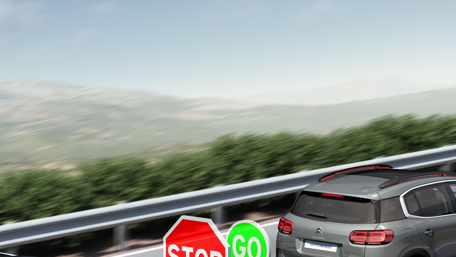 Adaptacyjny tempomat z funkcją Stop&Go steruje przyspieszeniem i hamowaniem aż do całkowitego zatrzymania