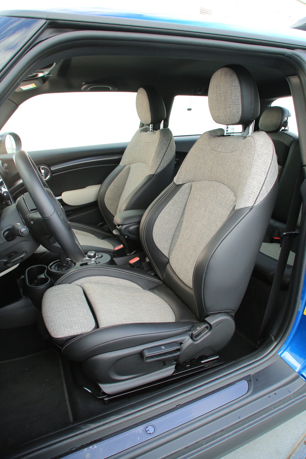 MINI Cooper SE (2021 r., lifting)