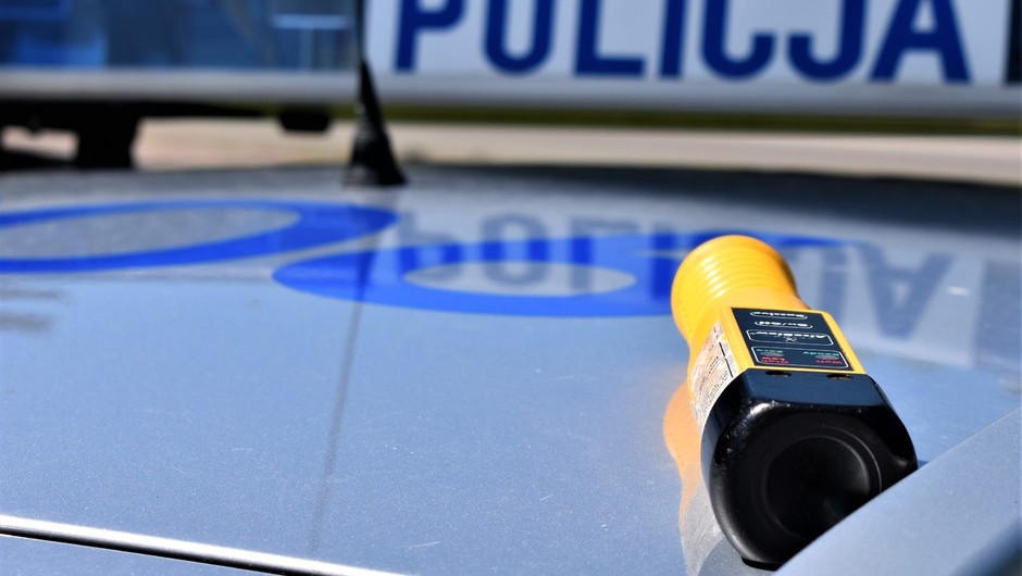 Obraz pochodzący z serwisu https://augustow.policja.gov.pl/po5/aktualnosci/95617,Dzielnicowi-zatrzymali-nietrzezwego-kierowce.html